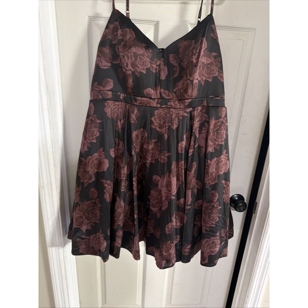 Torrid Women's Sleeveless Midi Black w/Floral Print Dress Plus Size 24